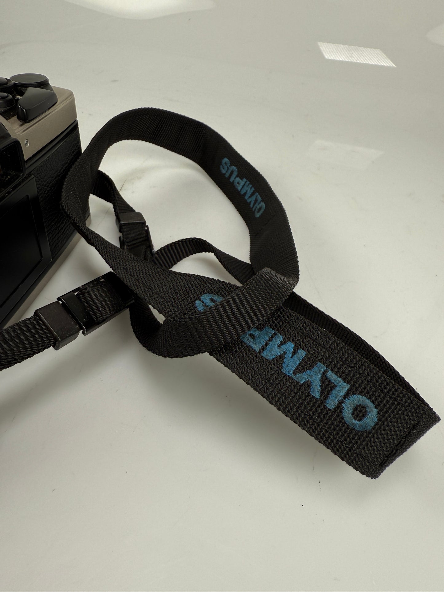 Olympus OM-4T Chrome 35mm SLR Film Camera