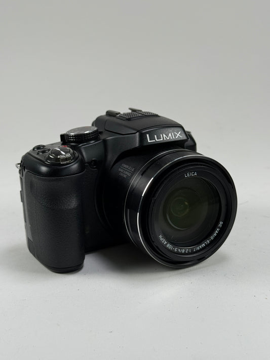 Panasonic Lumix DMC-FZ200 24x Zoom Digital Camera Kit Tested & Works