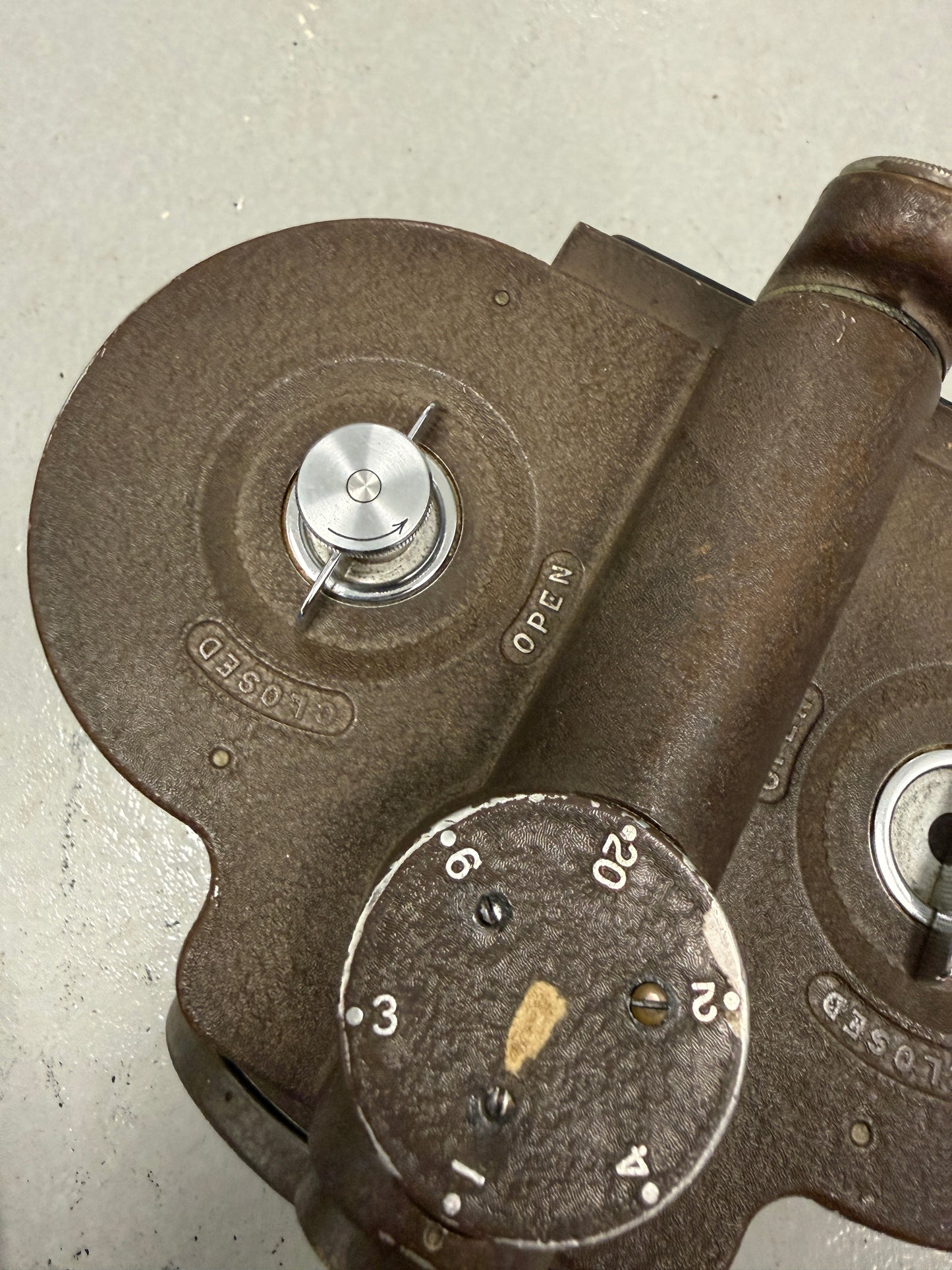 Bell & Howell Filmo 70 H 16mm Motion Picture Cine Camera