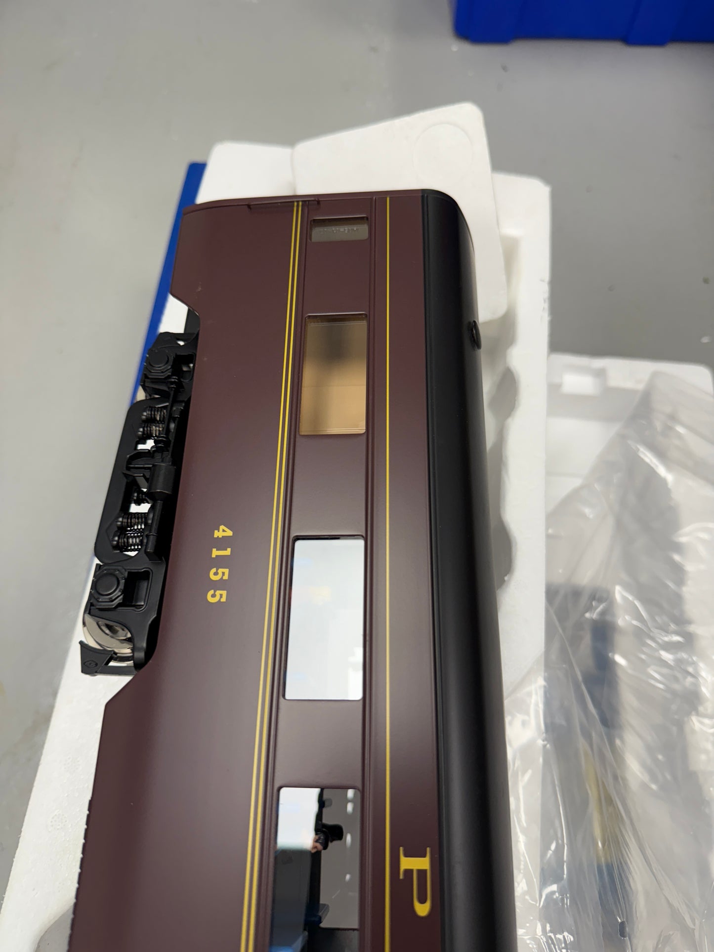 USA Trains R31022 Corrugated Aluminum Passenger Car Pennsylvania CoachG scale