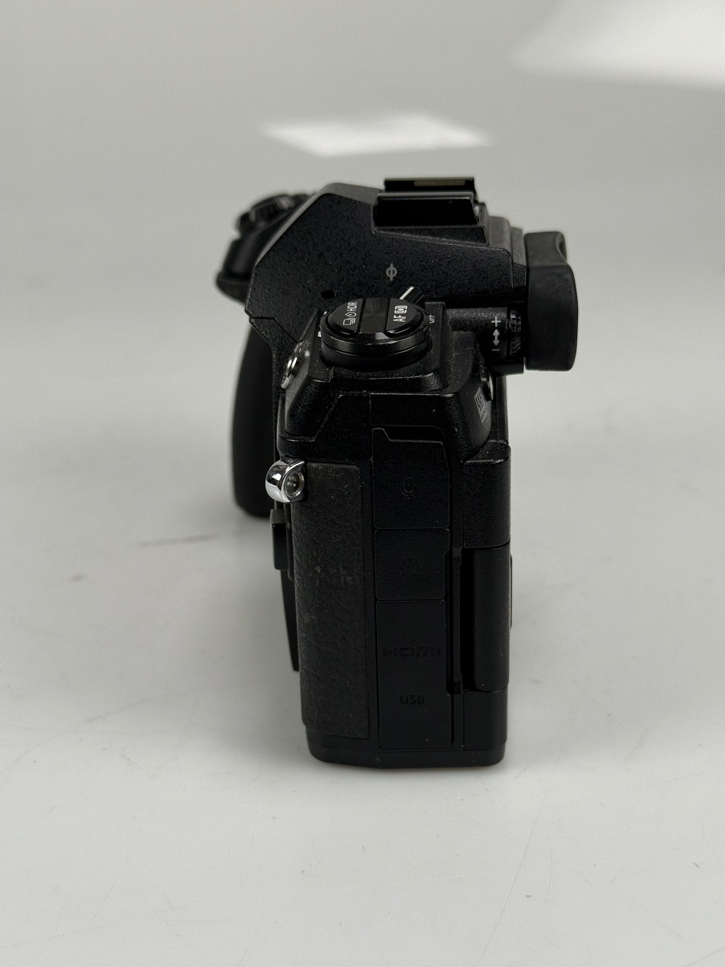 Olympus OM-D E-M1 Mark II 20.4MP Mirrorless MFT Digital Camera Body