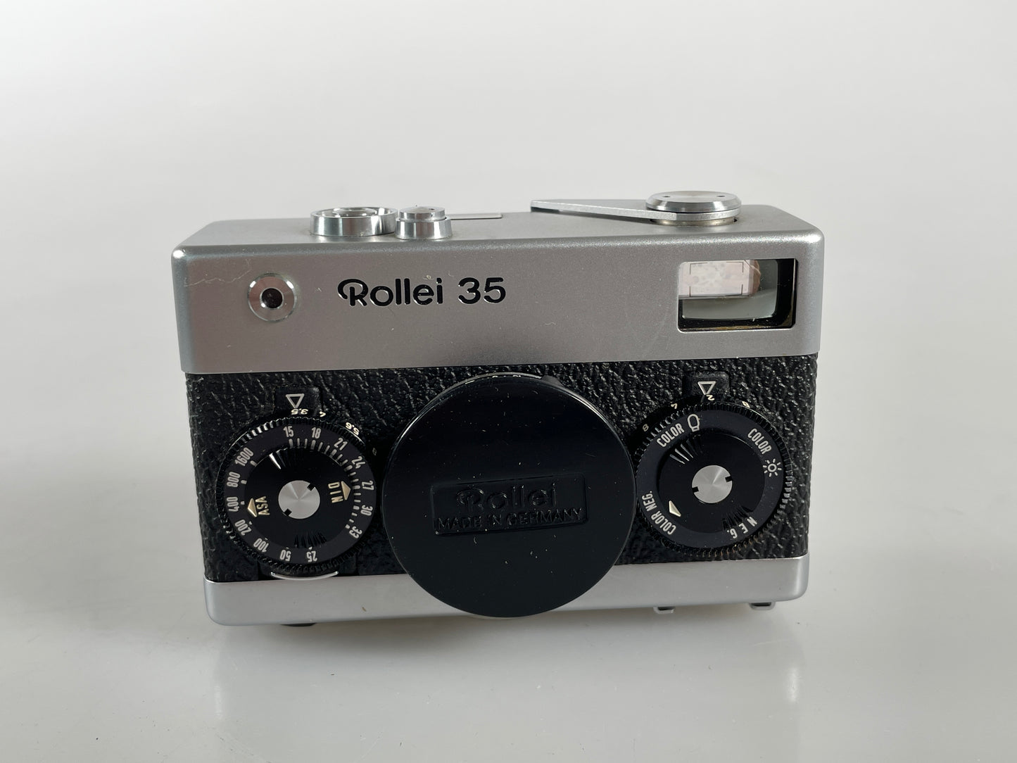 Rollei 35 Film Camera w/ Carl zeiss Tessar 40mm F3.5 Chrome Silver