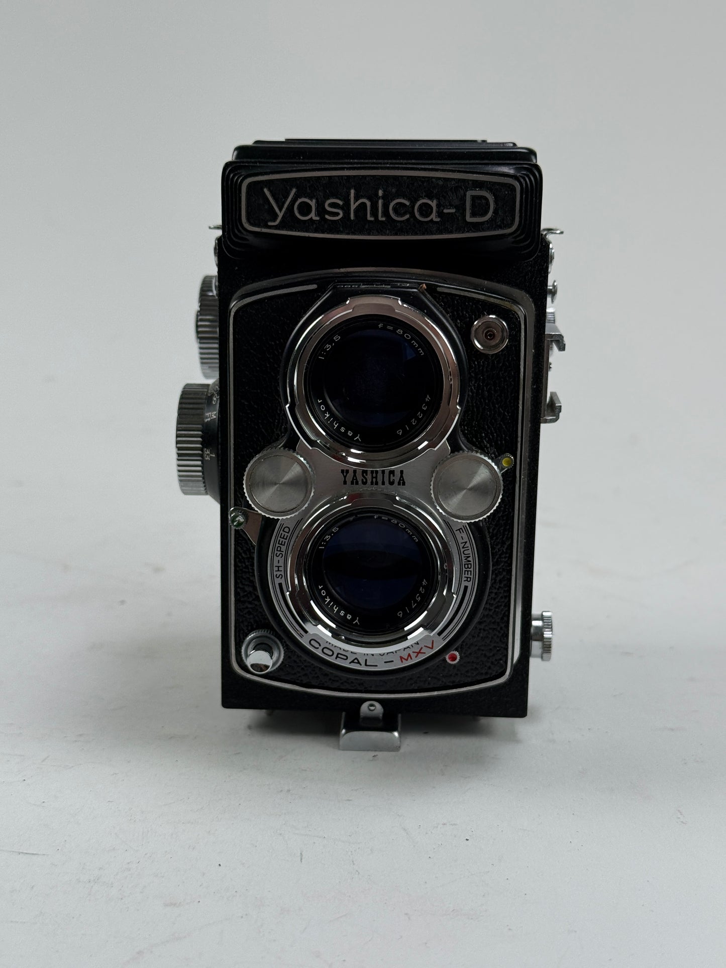 YASHICA D Yashikor 80mm f3.5 TLR Film camera medium format