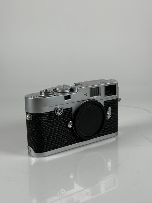 Leica M2 Chrome 35mm rangefinder film camera body button rewind