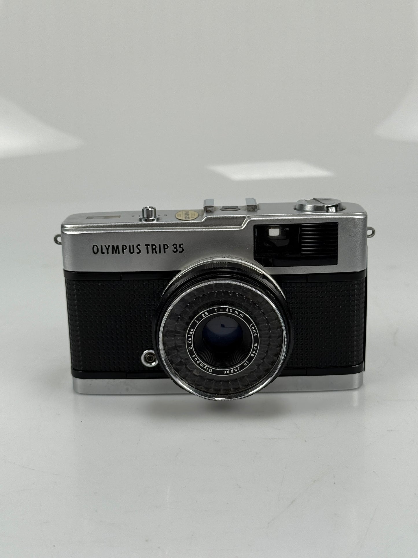 OLYMPUS TRIP 35 35mm D.Zuiko 40mm f2.8 camera