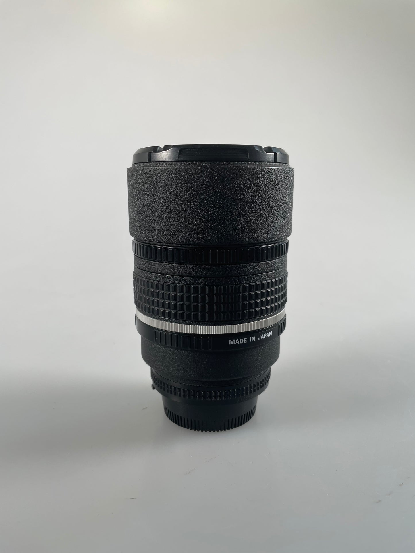 Nikon Nikkor AF 105mm f2 D DC Defocus Lens