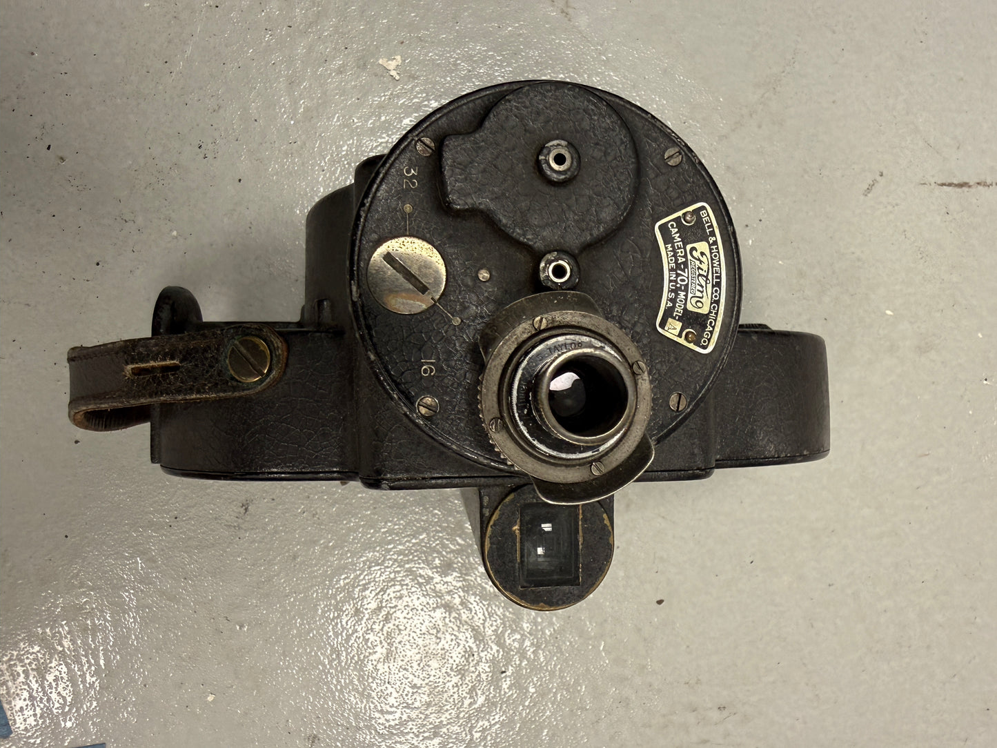 Bell & Howell Filmo 70 A 16mm Motion Picture Cine Camera w/ Cooke 1 inch oens