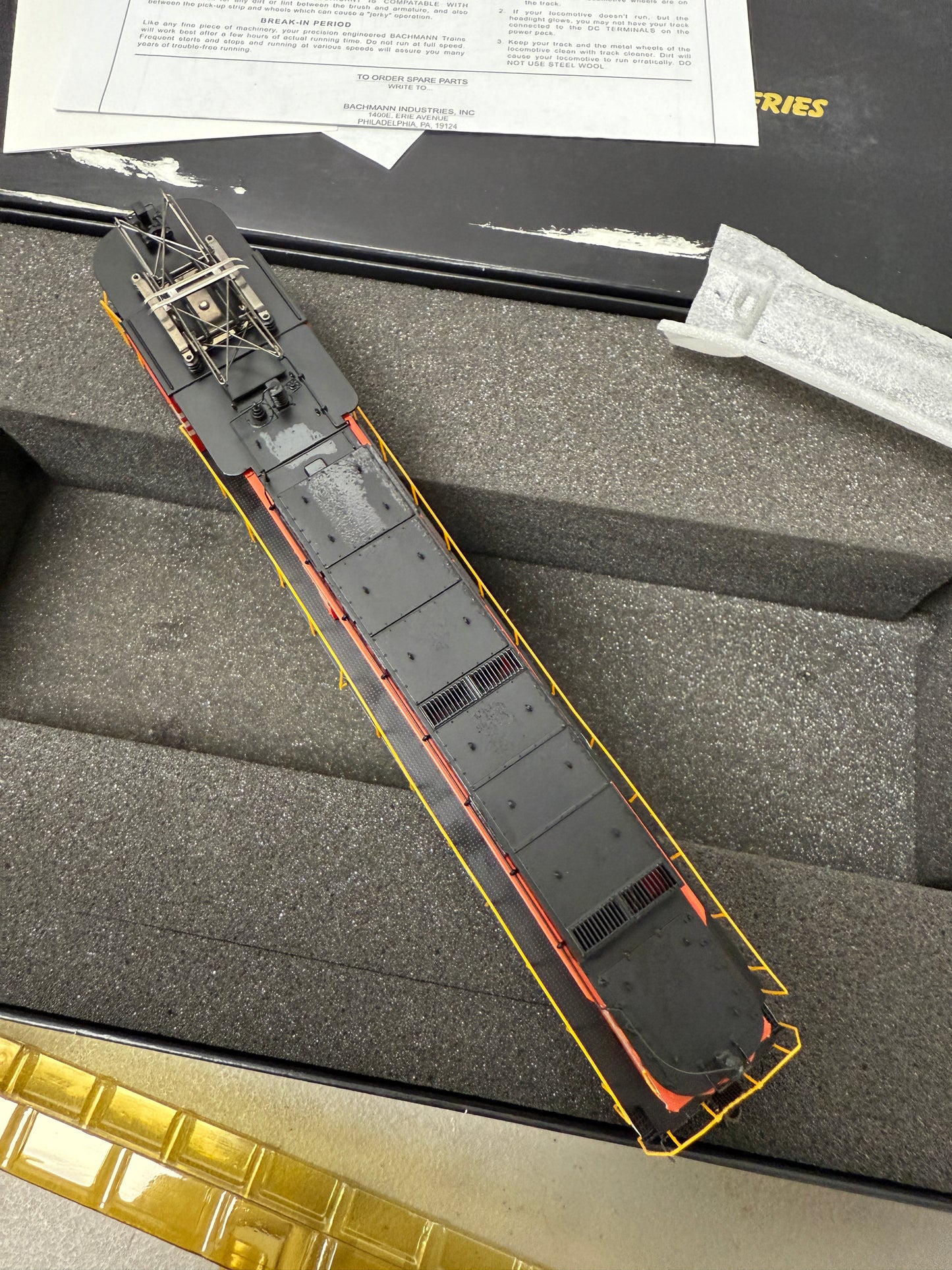 Bachmann spectrum GE E33 ELECTRIC LOCOMOTIVE NEW HAVEN #306 HO scale