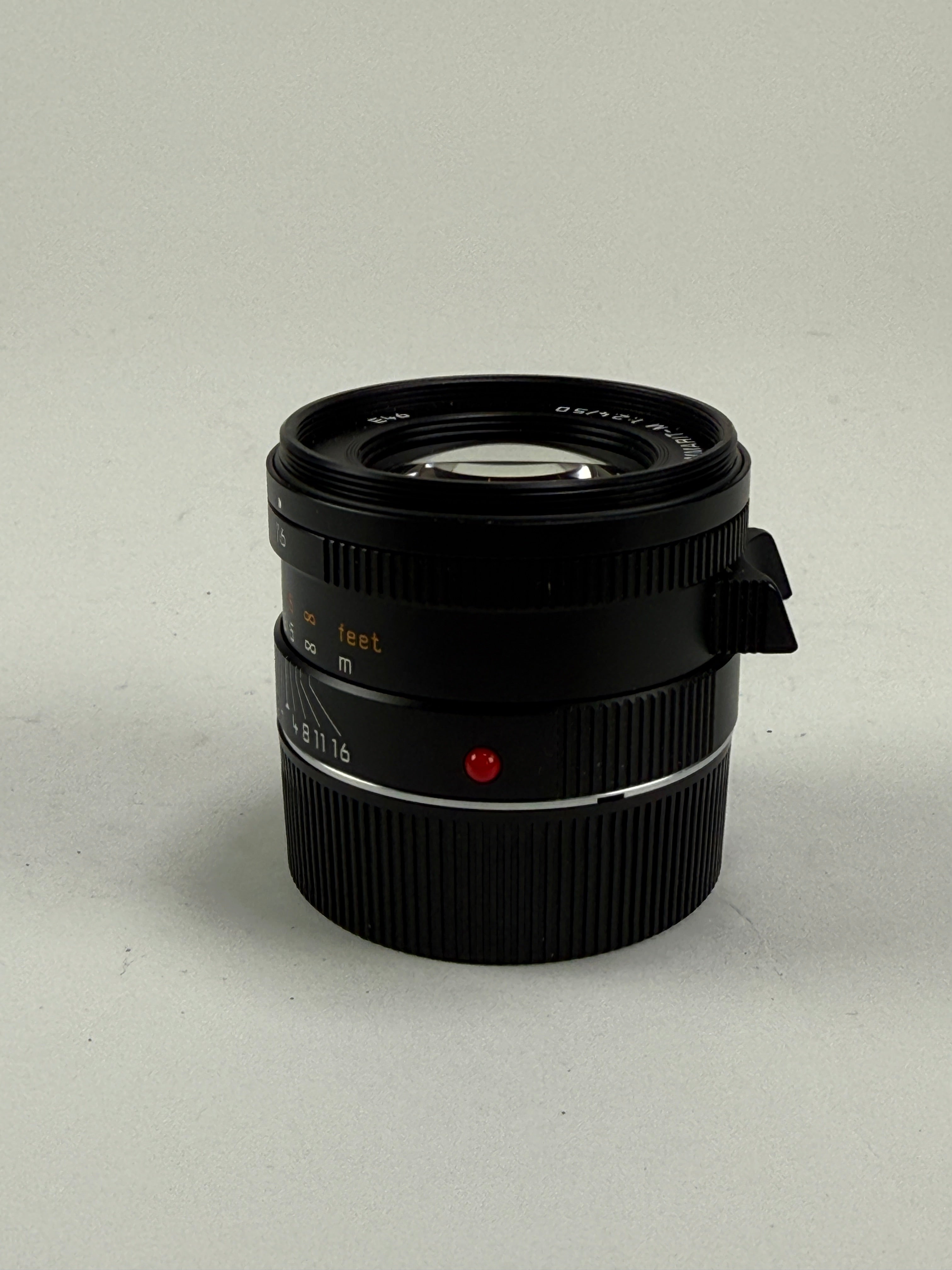 Leica Summarit-M 50mm F2.4 Black (Leica M) 11680 w/ hood
