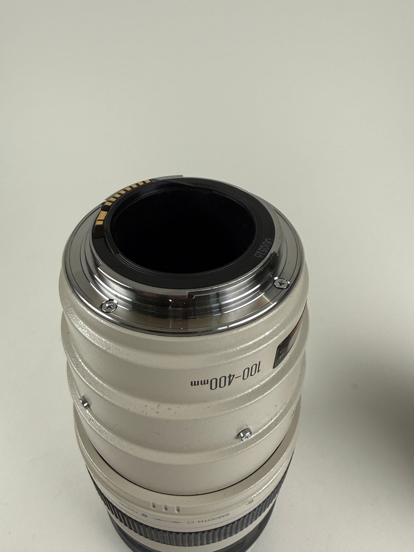 Canon 100-400mm f4.5-5.6 L IS ultrasonic EF lens