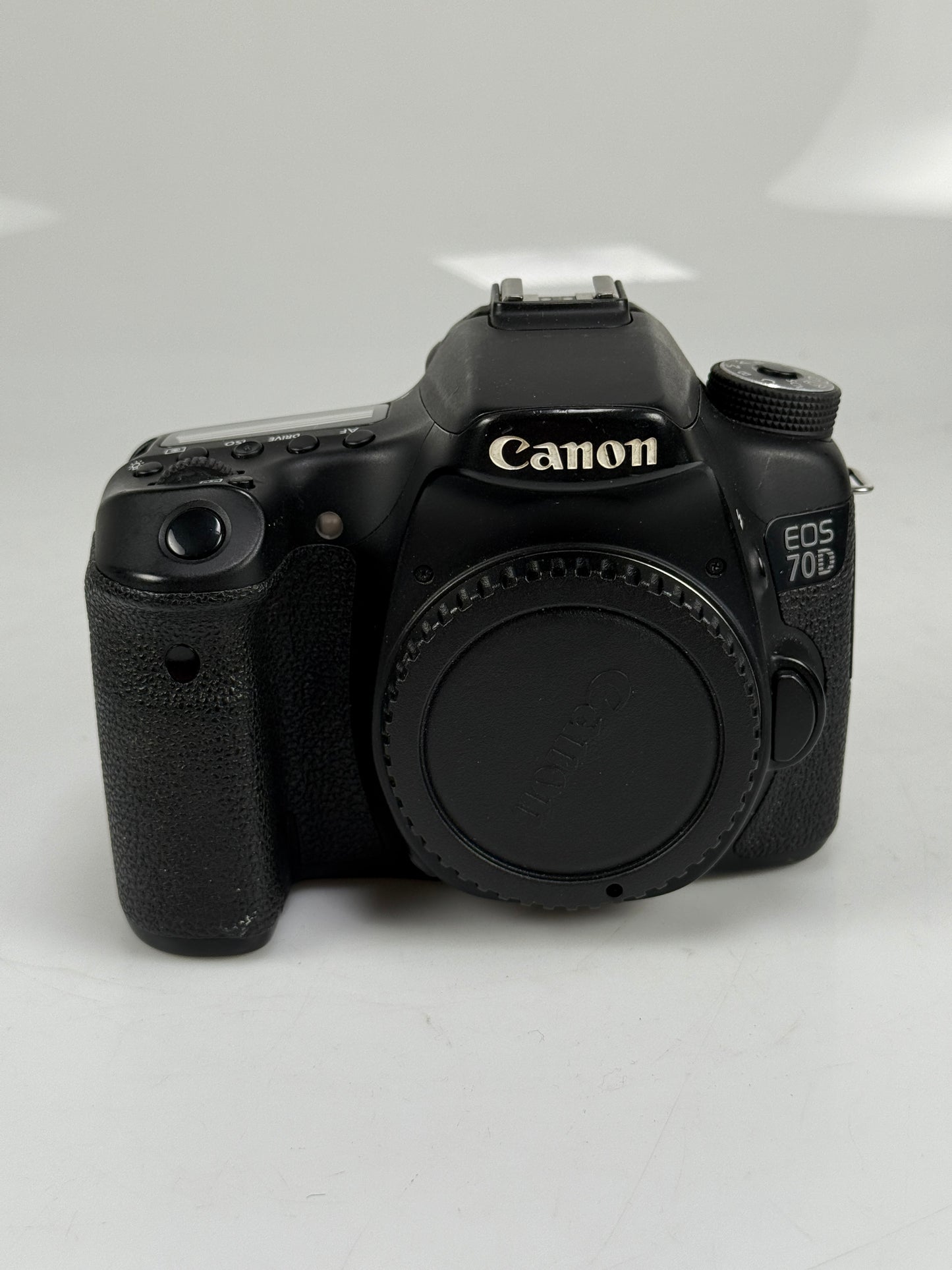 Canon EOS 70D Digital SLR 20.2MP Camera Body