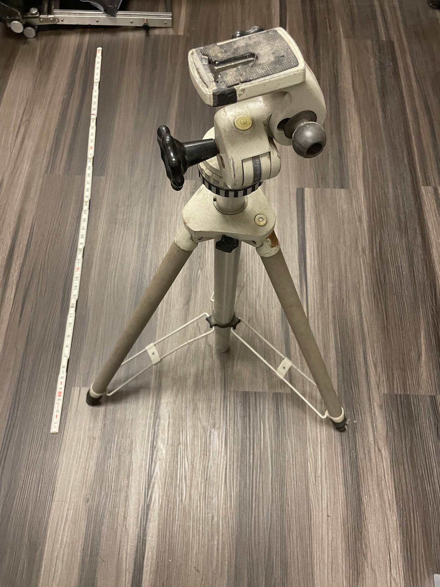 Linhof Tripod With 3D 3 way pan tilt head II Technika