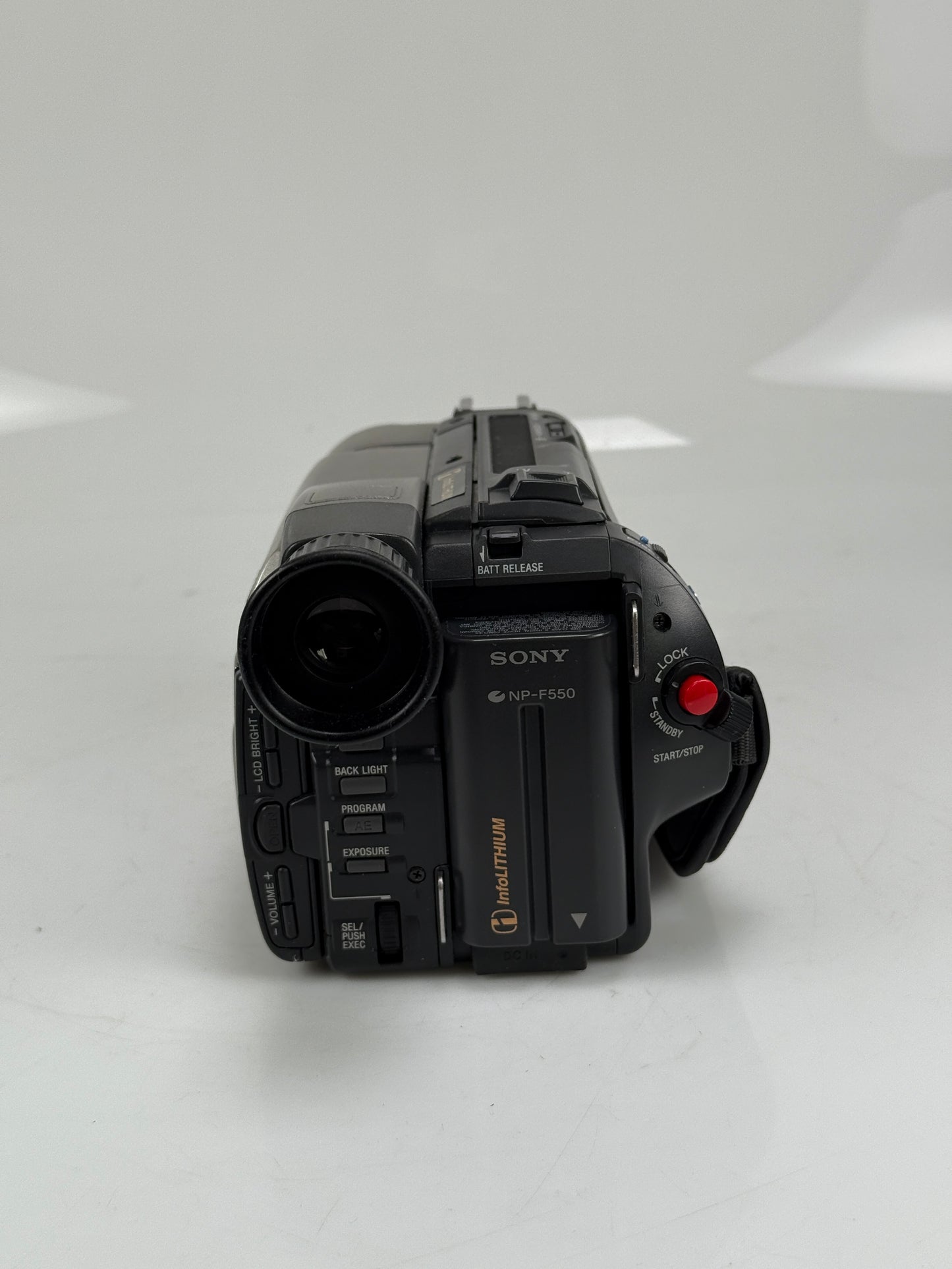 Sony CCD-TRV85 Hi8 Analog Camcorder - Record Transfer Watch Video8