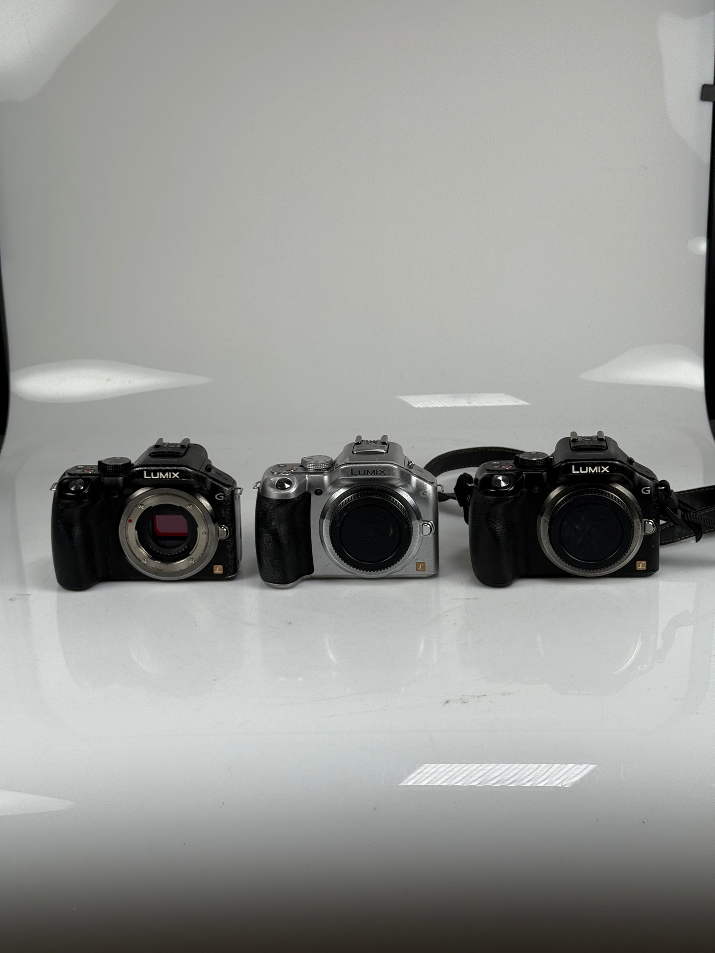 Panasonic Lumix DMC-G5 Mirrorless MFT Digital Camera Body lot of 3