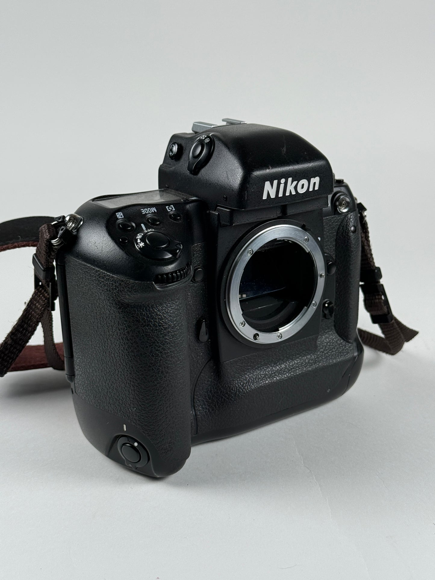 Nikon F5 35mm SLR Film Camera Body