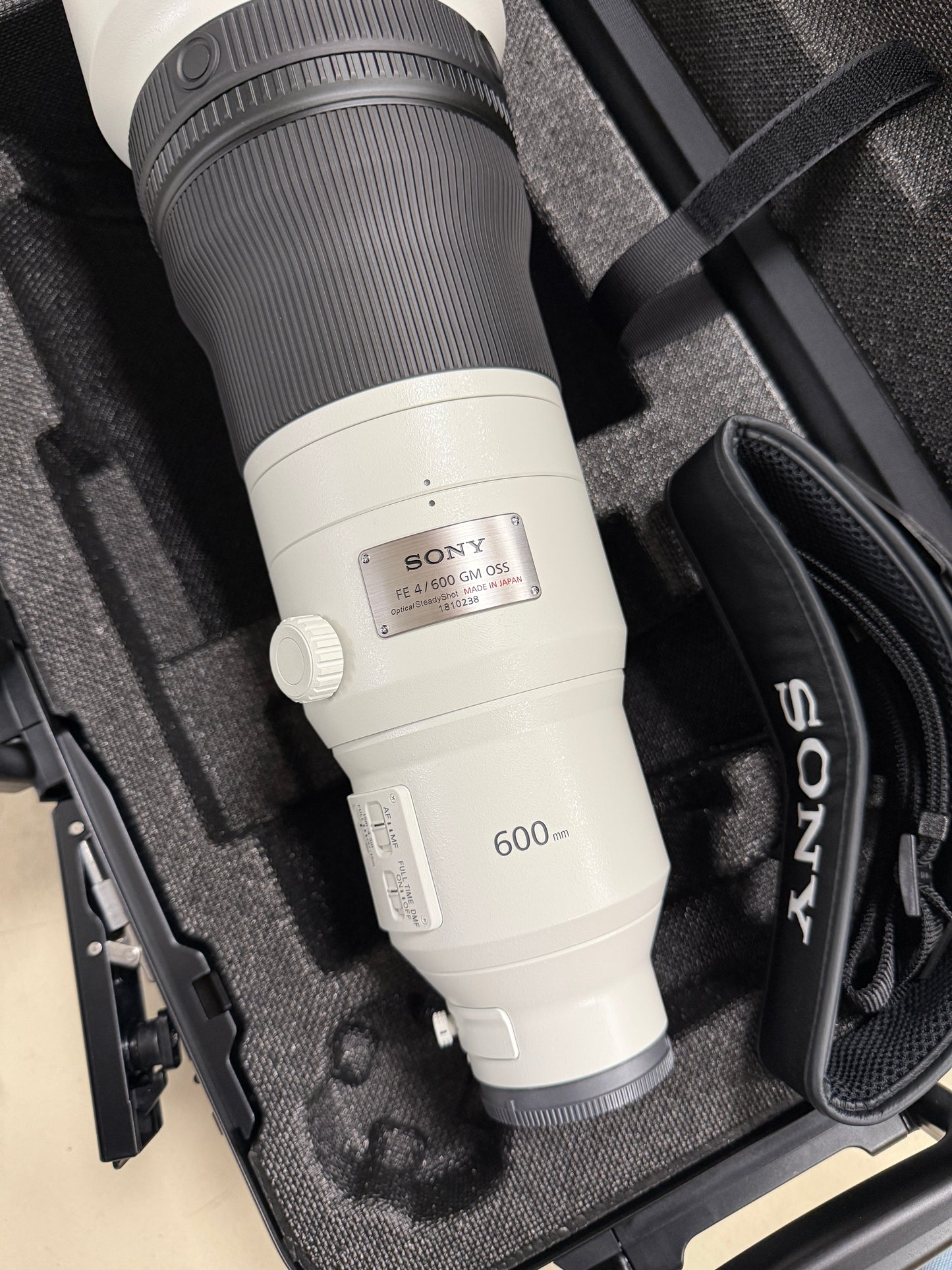 Sony FE 600mm f/4.0 GM OSS Super Telephoto G master lens