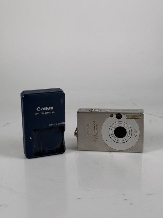 Canon PowerShot SD1000 7.1MP Digital Elph Camera w/3x Zoom Silver