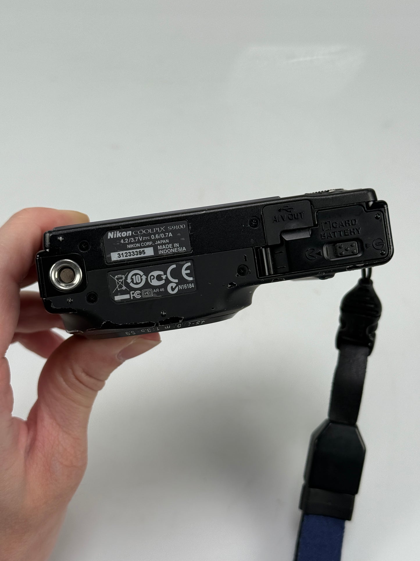 Nikon COOLPIX S9100 12.1 MP Compact Digital Camera | Black