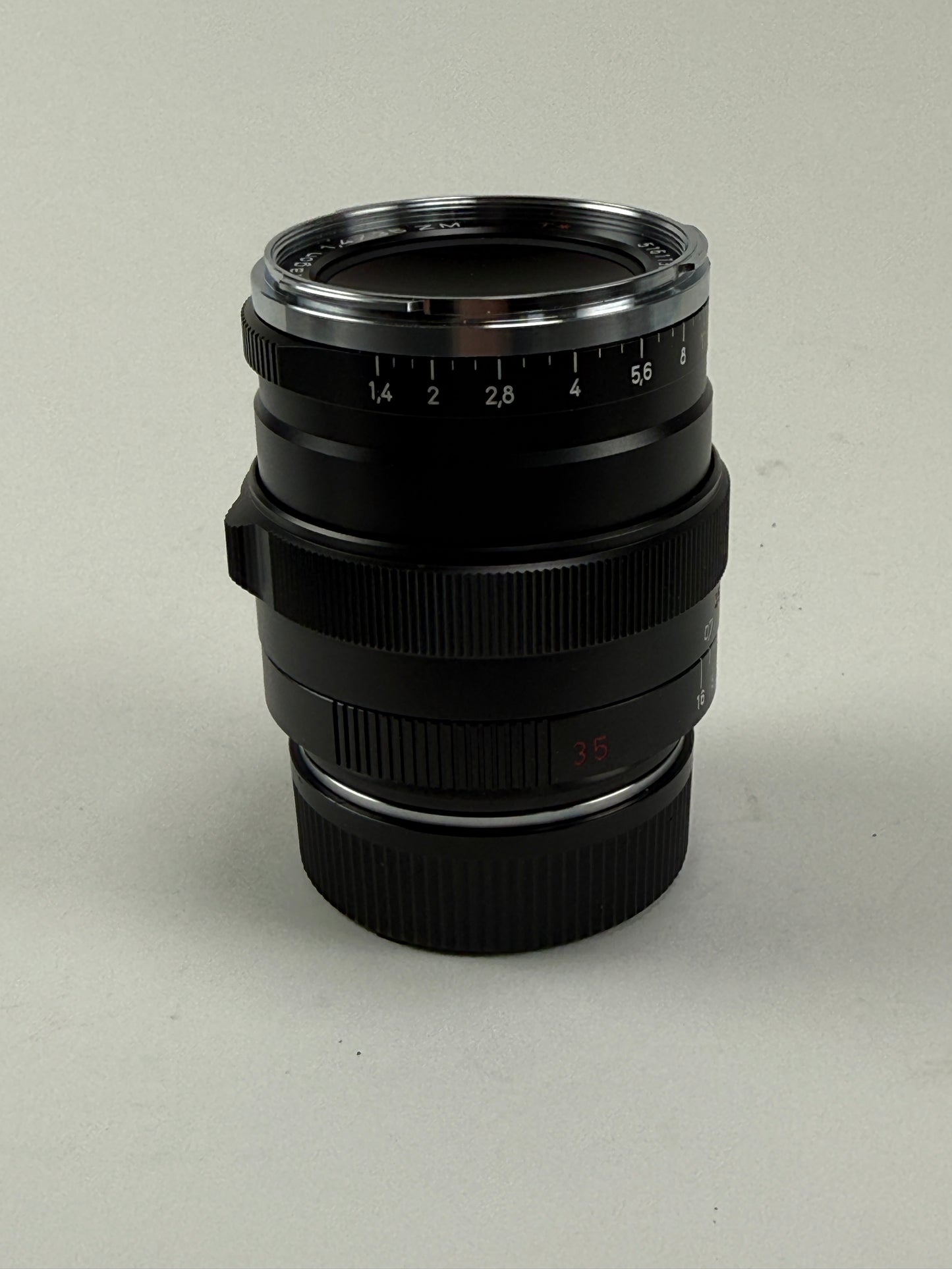 Carl Zeiss Distagon 35mm f1.4 ZM black for Leica M