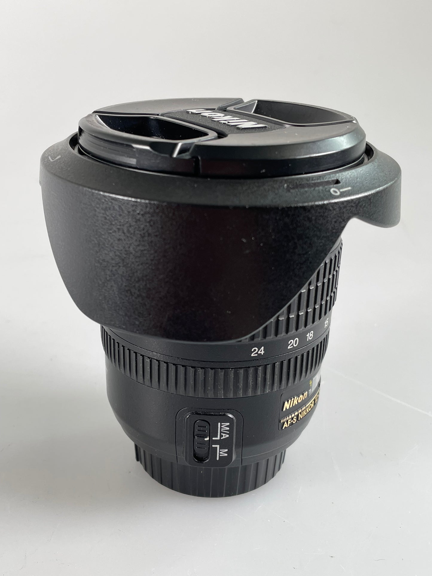 Nikon Nikkor AF-S 12-24mm f4 G ED DX IF ASPH Lens AFS m