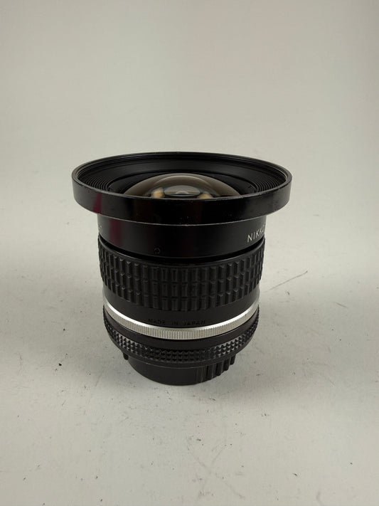 Nikon Ai-s Nikkor 18mm f3.5 MF Ultra Wide Lens Ais