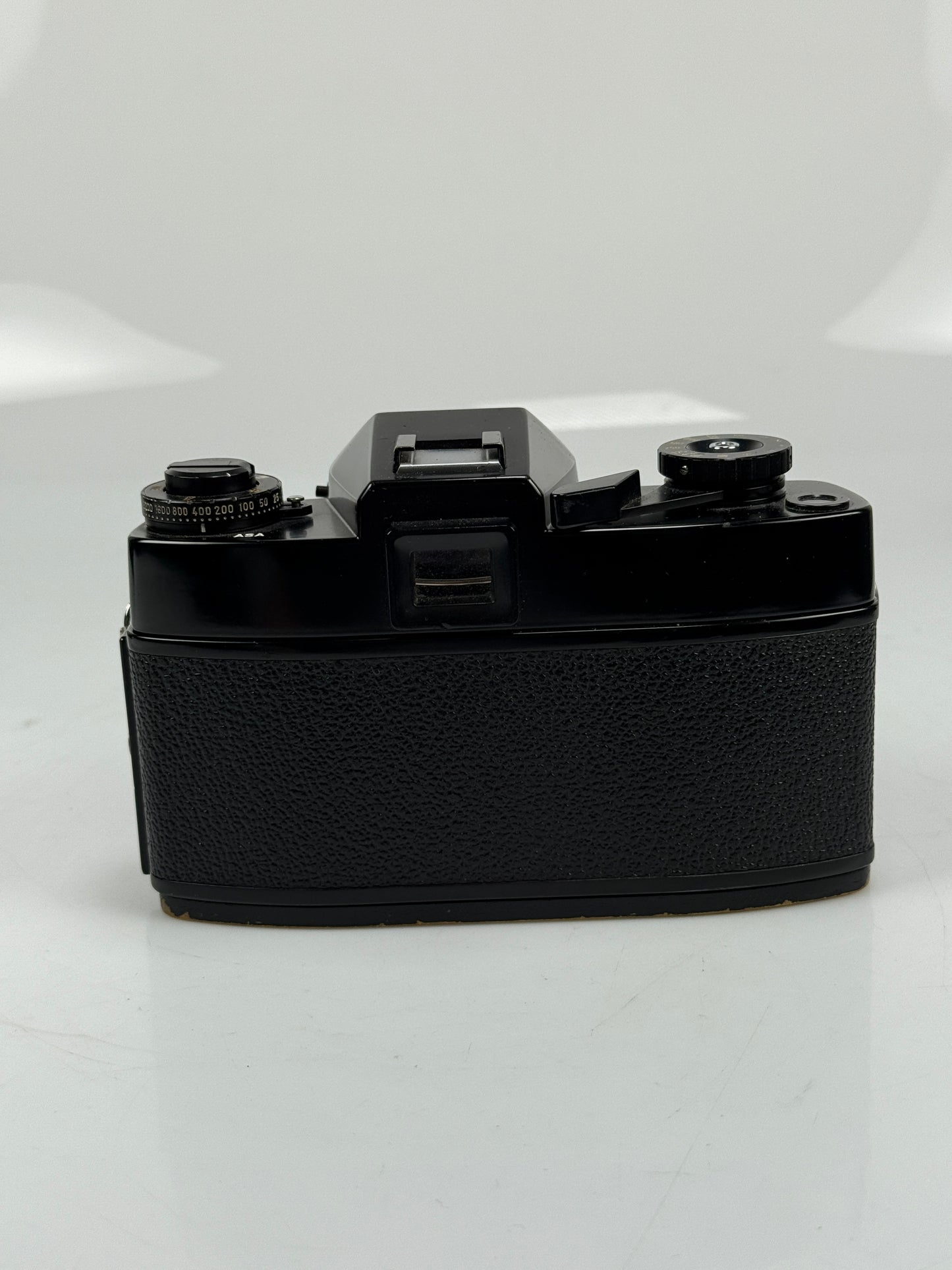Leicaflex SL Black Paint Body 35mm film camera