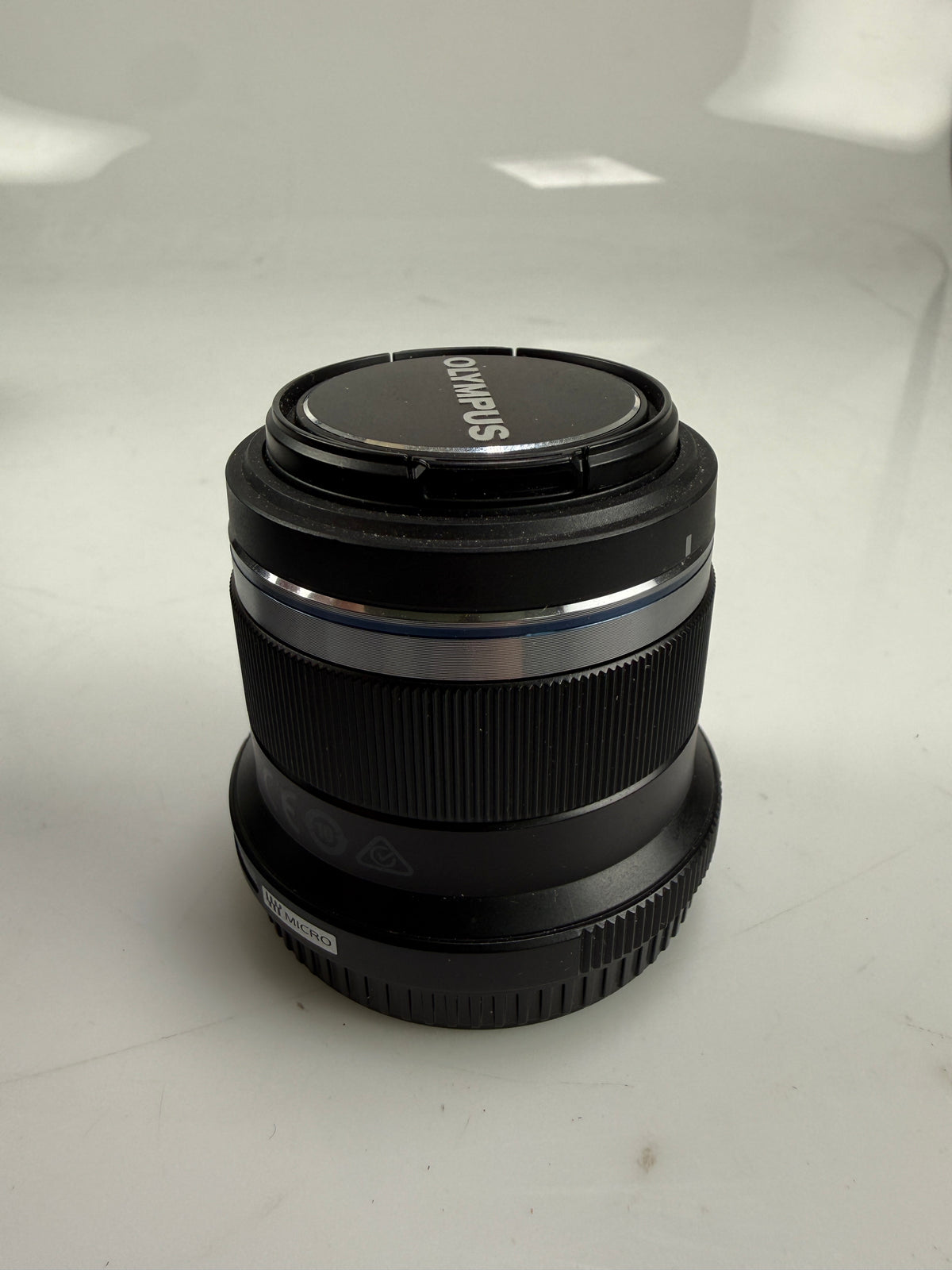 Olympus M.Zuiko Digital 45mm F1.8 Lens for Micro Four Thirds black