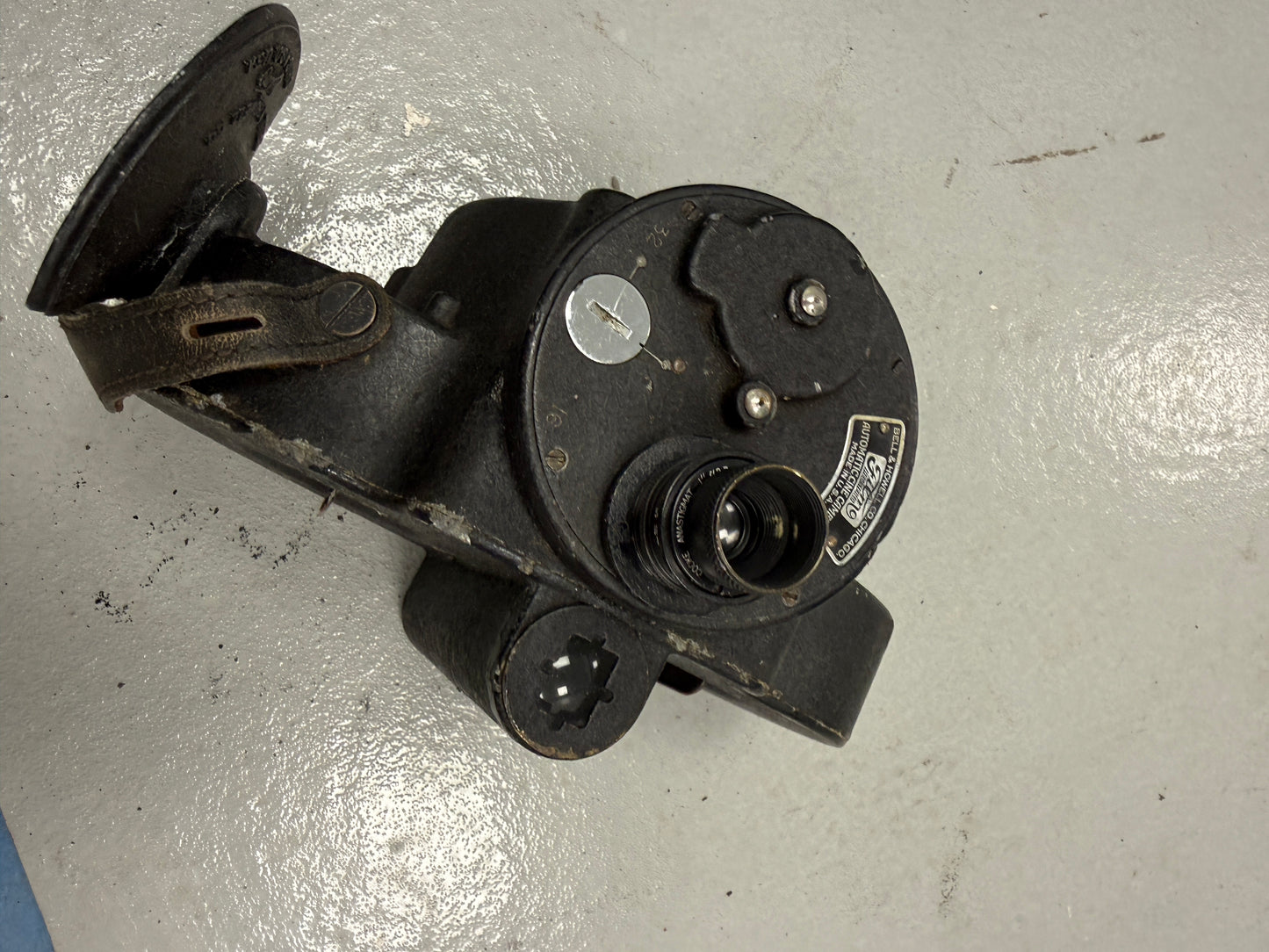 Bell & Howell Filmo automatic cine camera 16mm w/ Cooke 1 inch oens