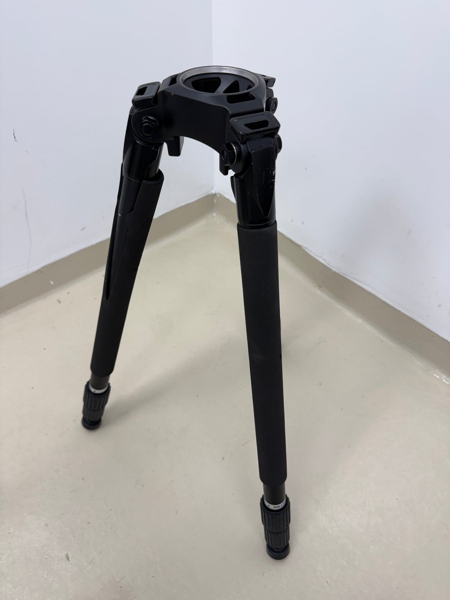Miller Solo 75 3-Section Aluminum Alloy Tripod Legs with 75mm Bowl
