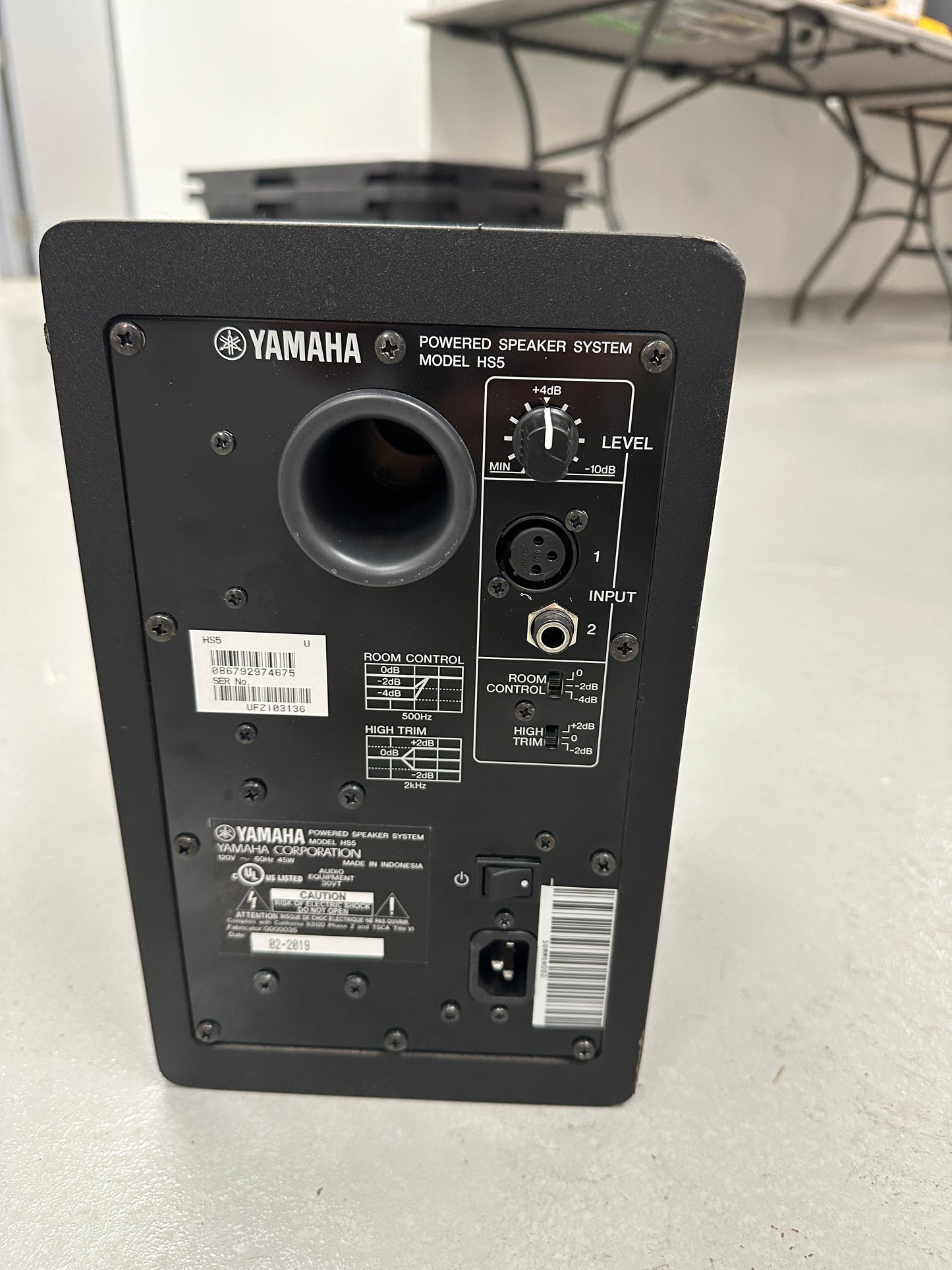 Yamaha HS5 Powered Studio Monitor Studio Monitor in Black