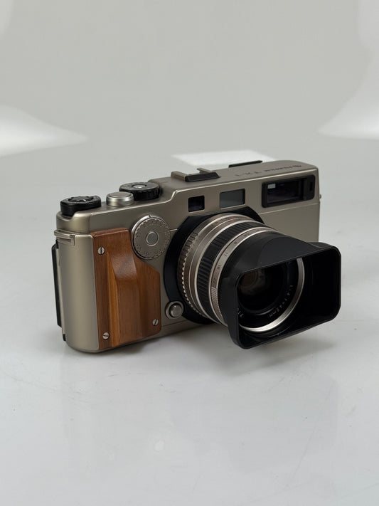 Fuji TX-1 (Hasselblad Xpan) 35mm Panoramic Rangefinder Camera w/ 45mm F4 Lens
