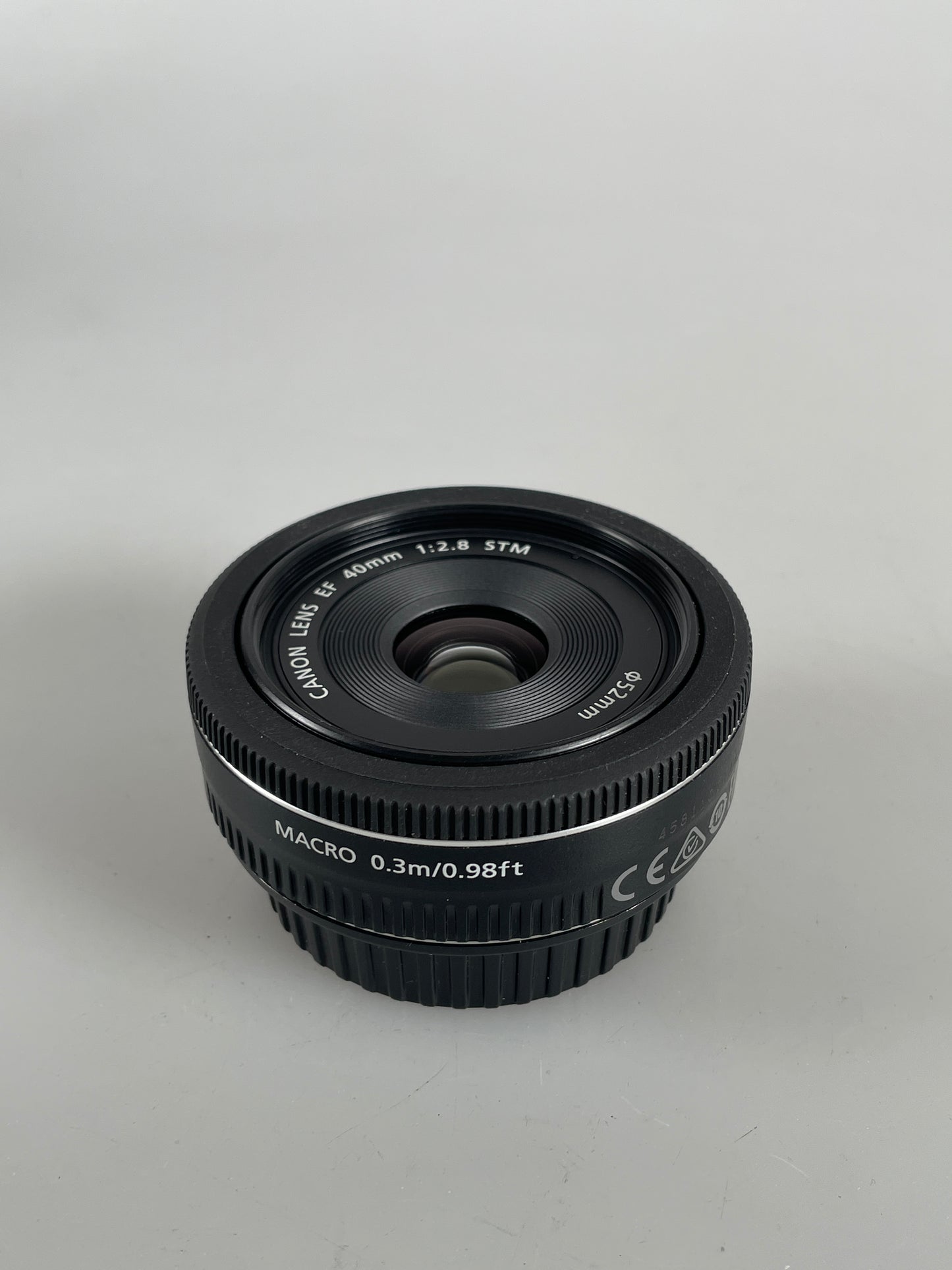 Canon EF-S 40mm f2.8 STM Lens