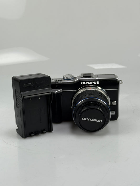 Olympus E-PL1  12.3MP mirrorless digital camera body black with 14-42mm L ED lens