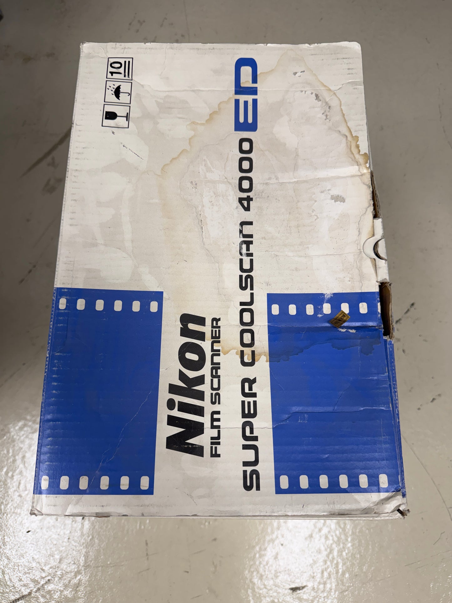 Nikon Super Coolscan 4000 ED Film Scanner original box (Copy)