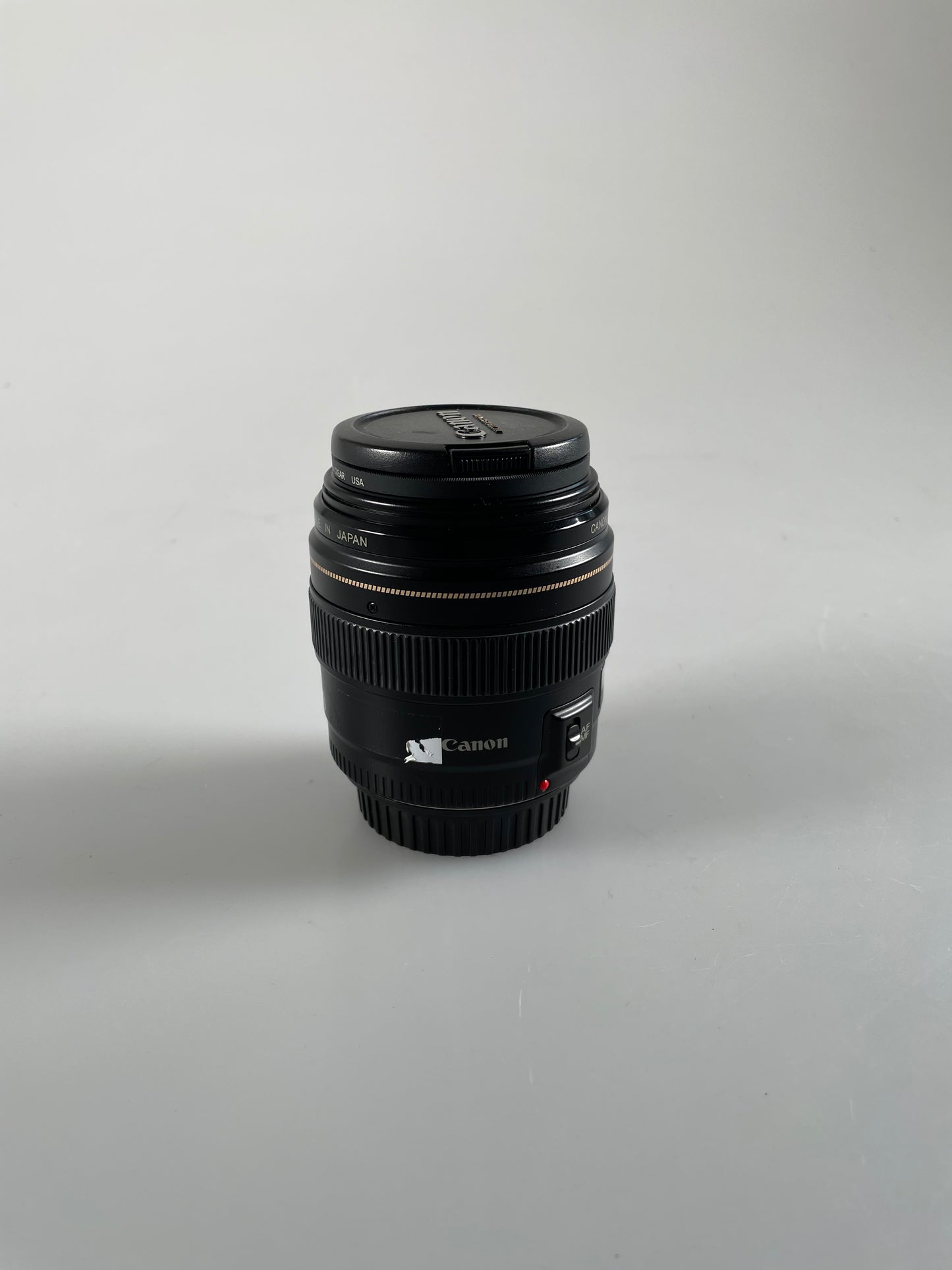 Canon EF 100mm f2 USM Lens