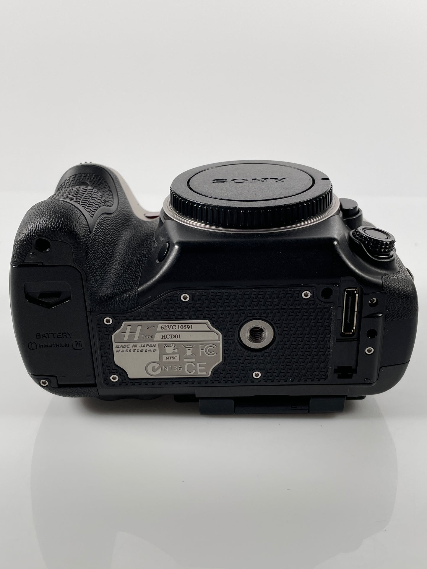 Hasselblad HV 24.3MP DSLR Camera Body Sony A mount A99 RARE