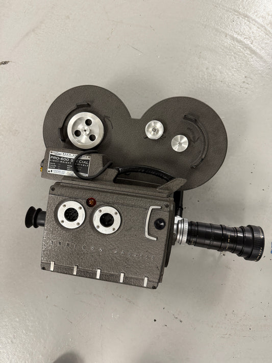 BACH Auricon Pro-600 16mm Cinema Sound Camera w/ angenieux 12-120mm lens