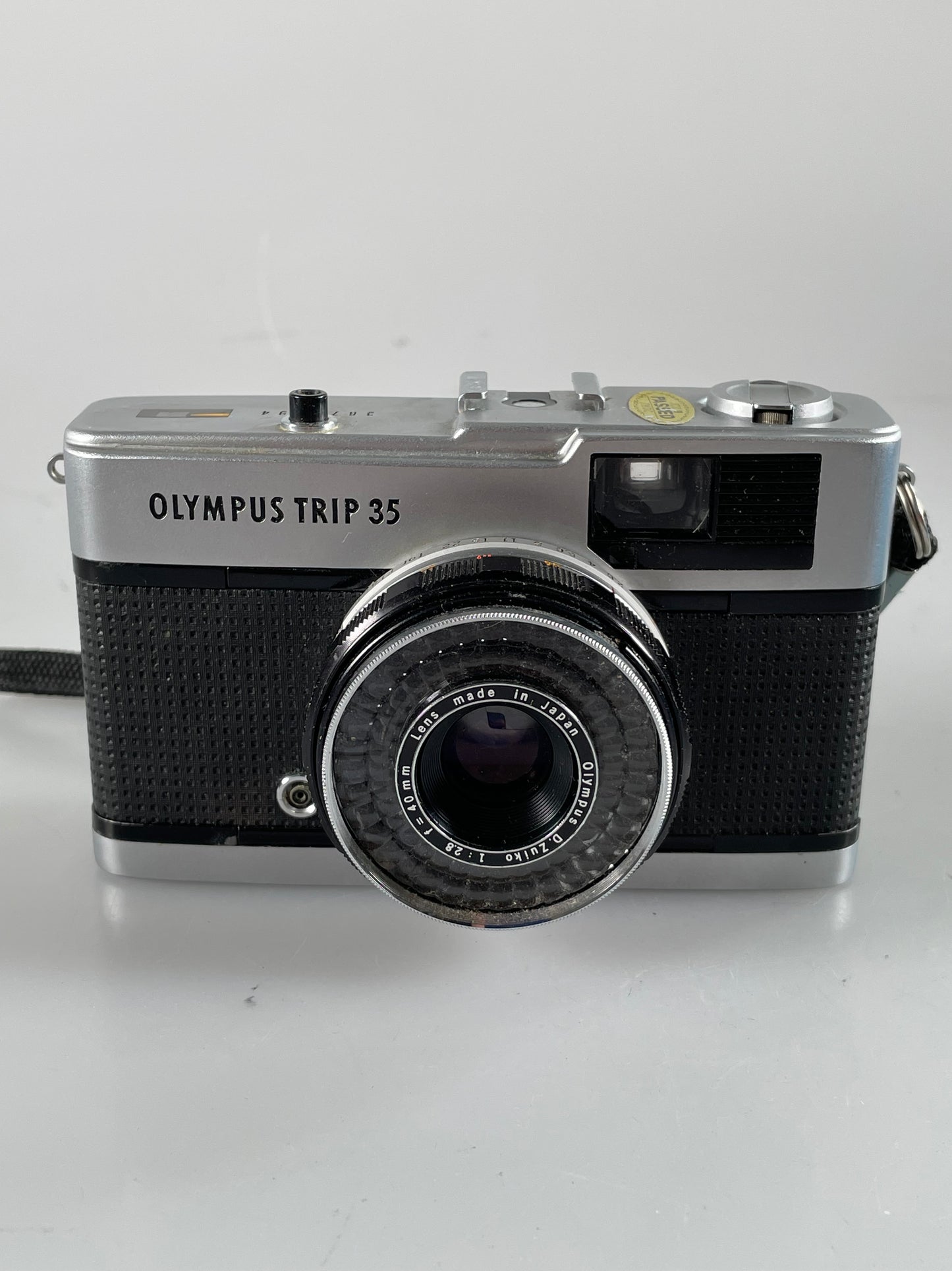 OLYMPUS TRIP 35 35mm D.Zuiko 40mm f2.8 camera