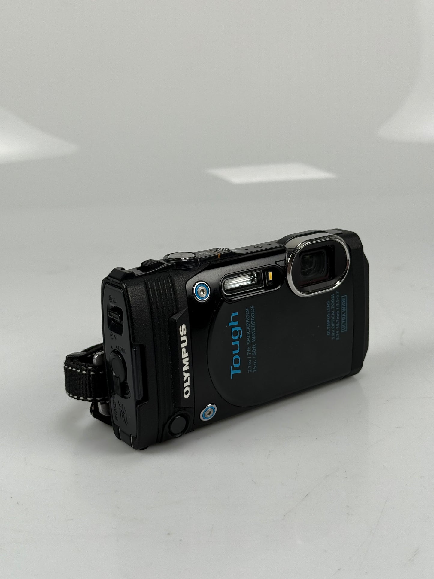 Olympus Stylus Tough TG-870 16.0MP Waterproof Digital Camera Black