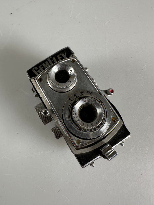 Showa Kogaku Gemflex I Midget Film 14x14mm Exposure Subminiature TLR Camera