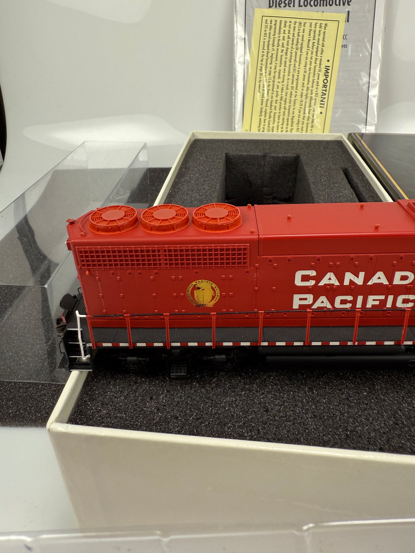 ATLAS master gold HO Canadian Pacific Beaver 4616 GP-40 low noise locomotive w/ DCC & Sound