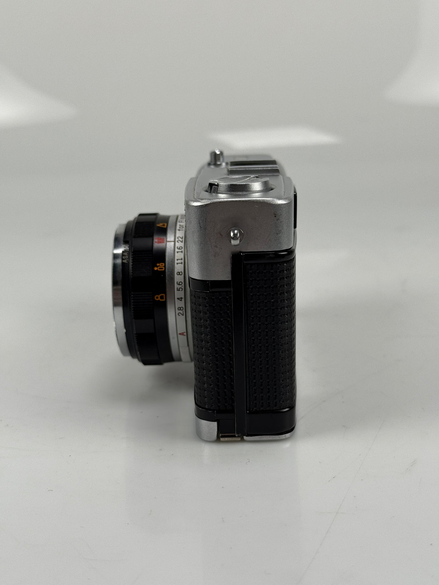 OLYMPUS TRIP 35 35mm D.Zuiko 40mm f2.8 camera