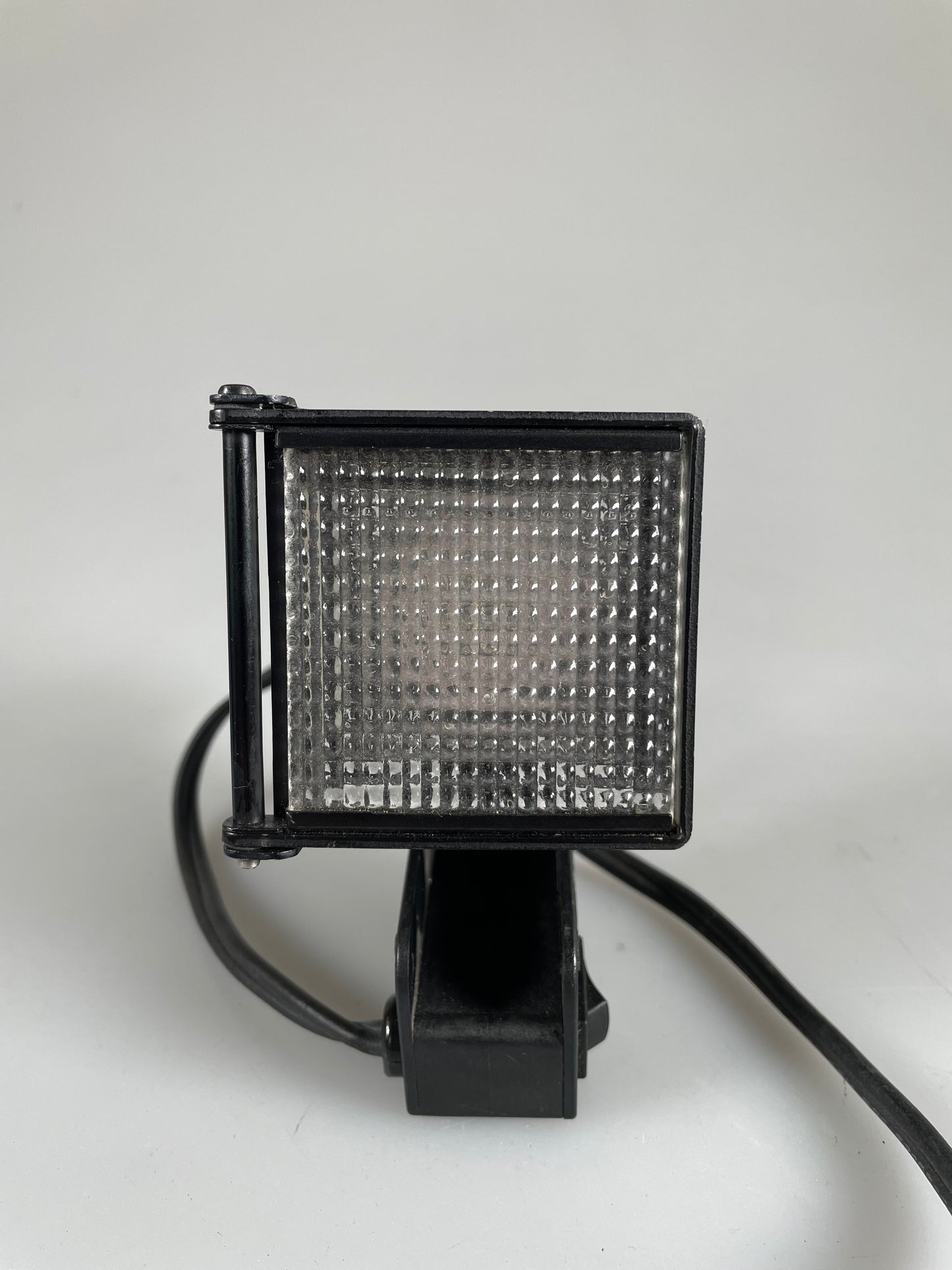 Anton Bauer Ultralight-2 Light with D Tap Power Cable with diffuser