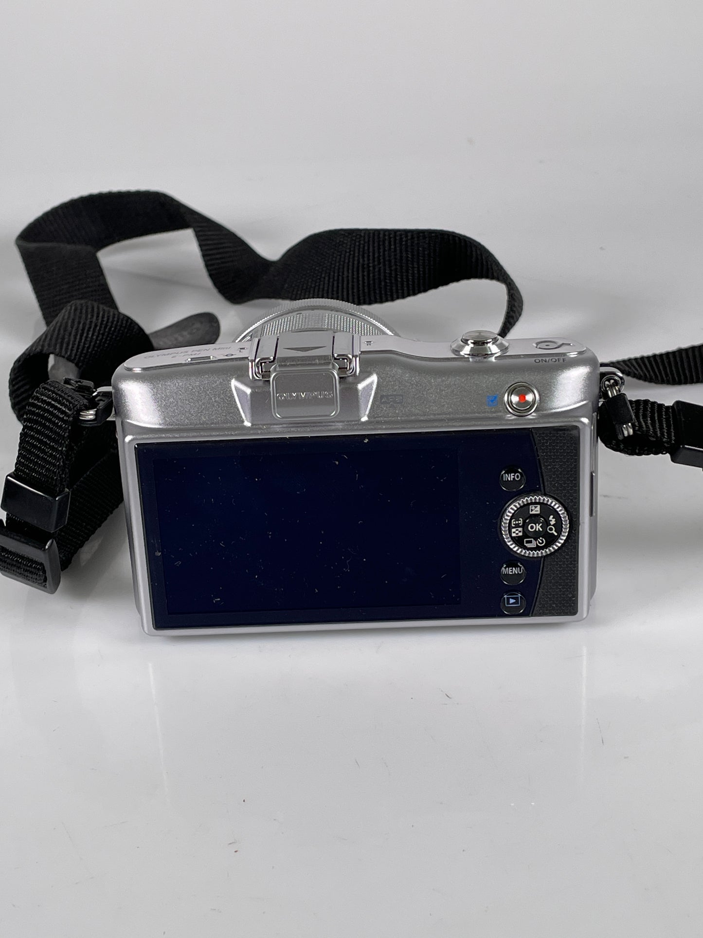 OLYMPUS PEN E-PM1 Mirrorless DSLR Camera + 14-42mm Lens kit white
