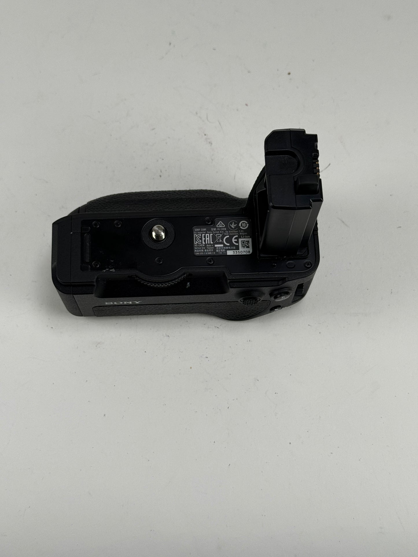 SONY VG-C4EM Vertical Grip (for a7R IV/a9 II Cameras)