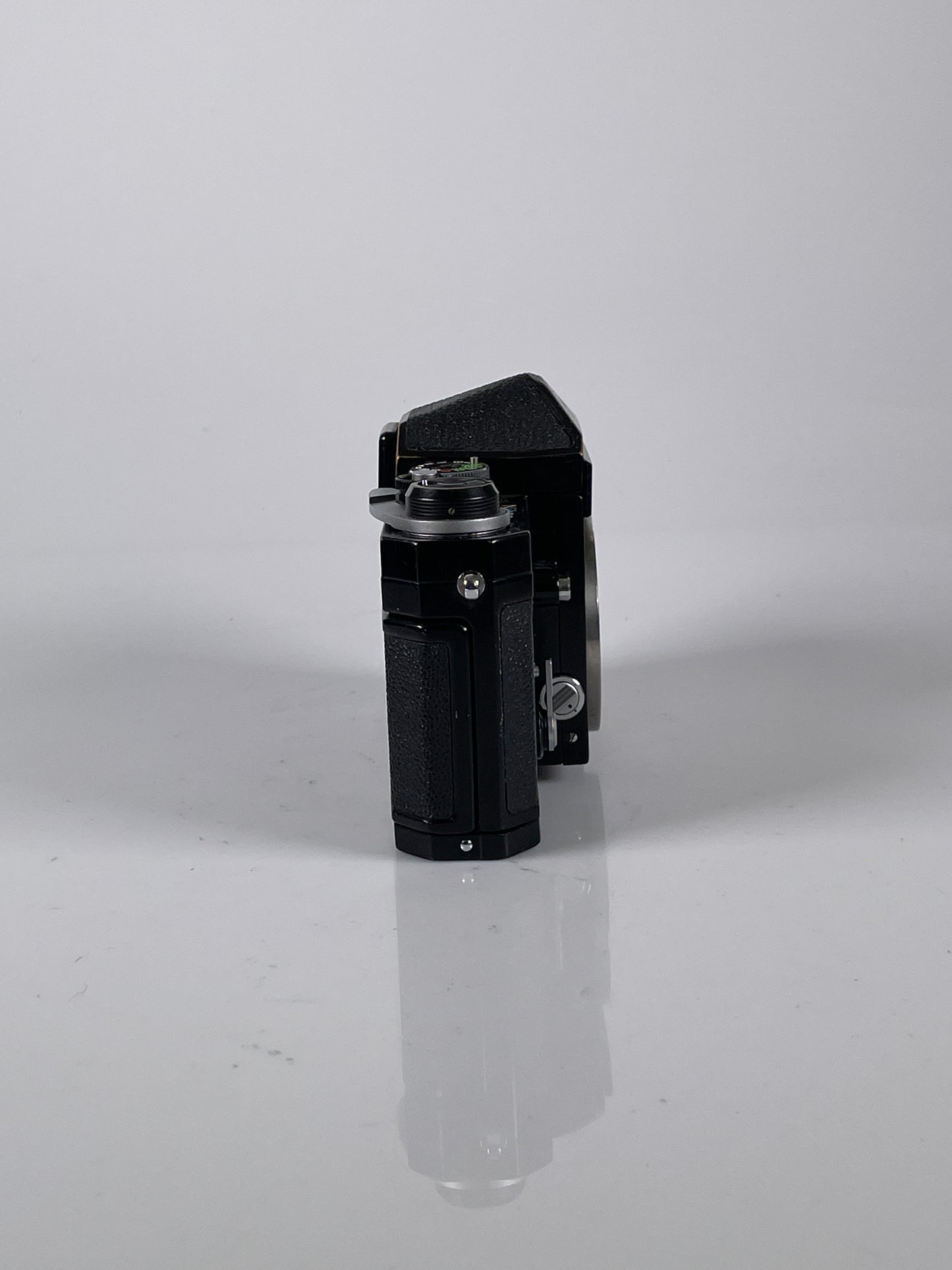 Nikon F Black body prism eye level finder 35mm film camera