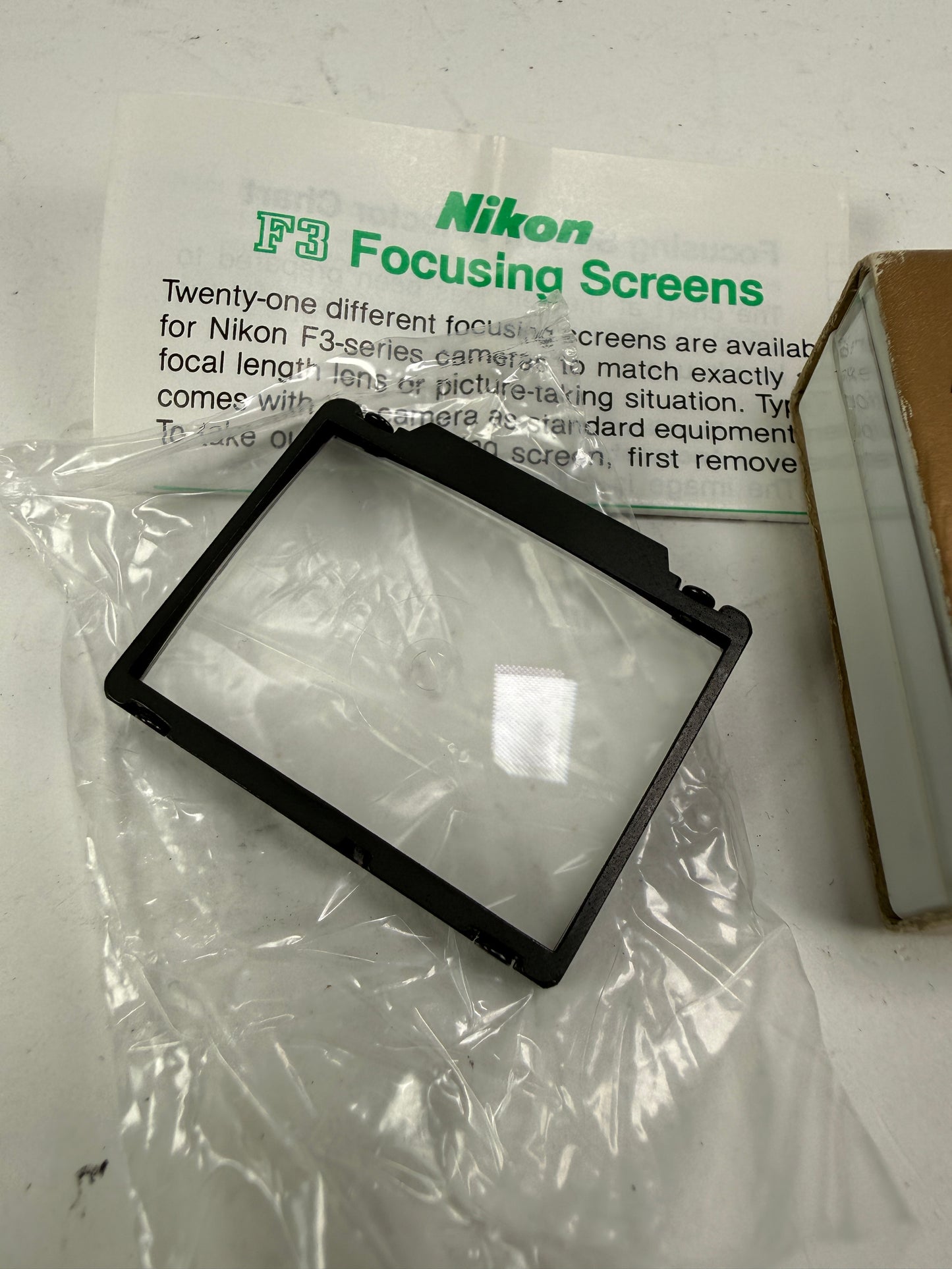 Nikon F3 red dot Type P Fresnel Split Image Rangefinder Focusing Screen