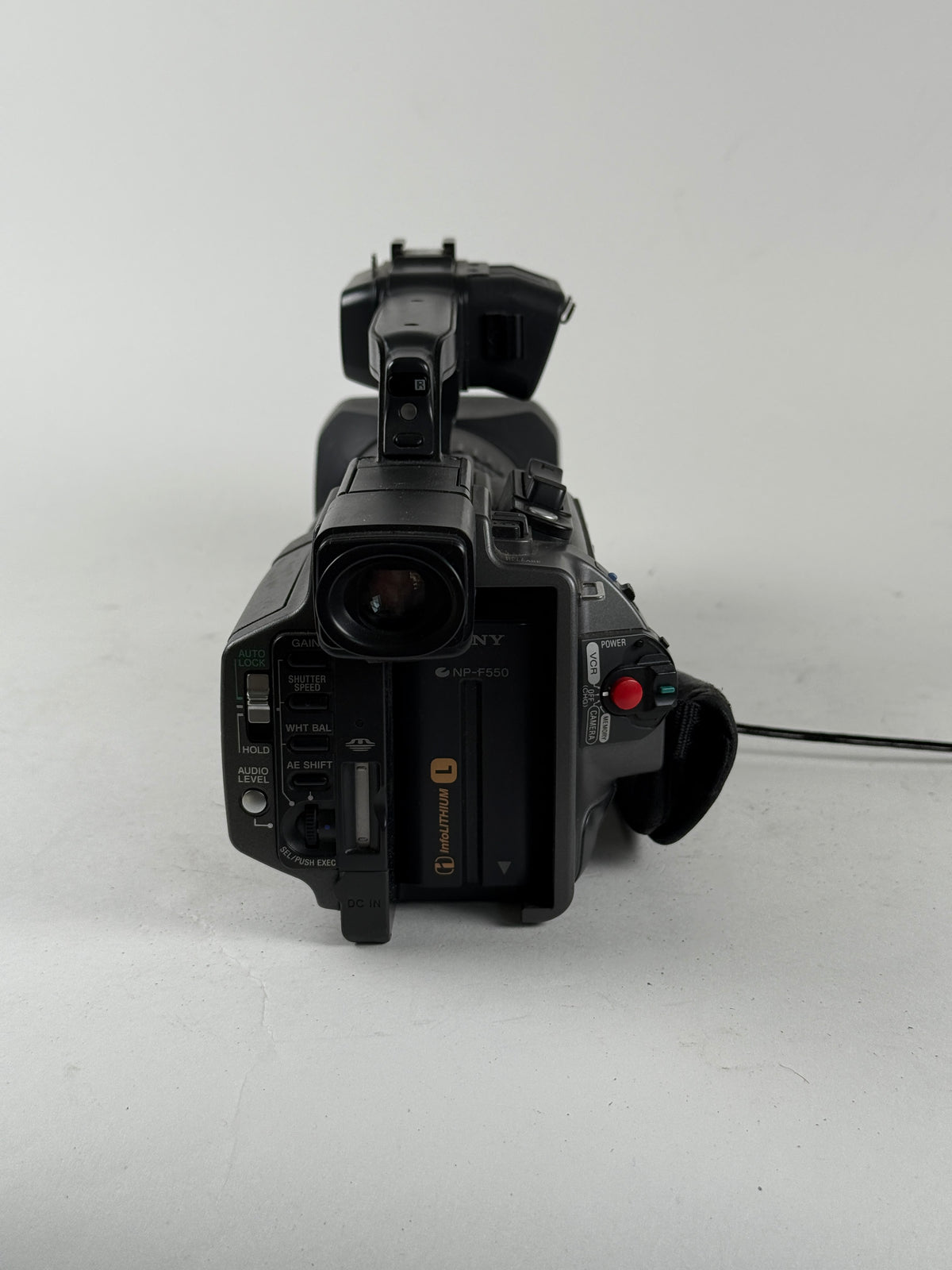 Sony DSR-PD150 Professional 3CCD / DVCAM Mini DV Camcorder