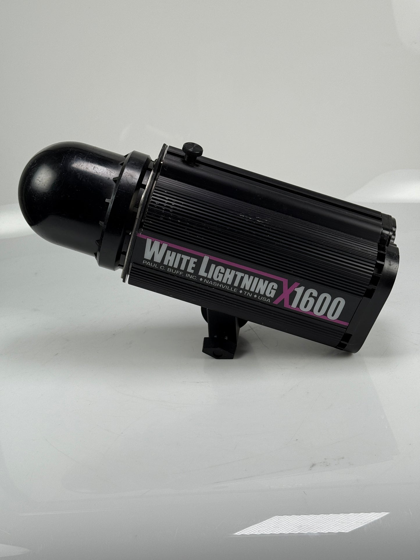 White Lightning X1600 Monolight Studio Flash