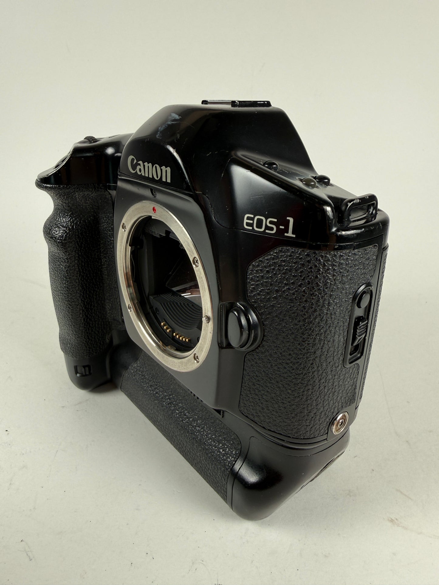 Canon EOS-1 HS 35mm SLR Film Camera Black Body BP-E1